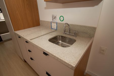 Studio para alugar com 27m², 1 quarto e sem vaga Studio para alugar com 27m², 1 quarto e sem vagaCozinha