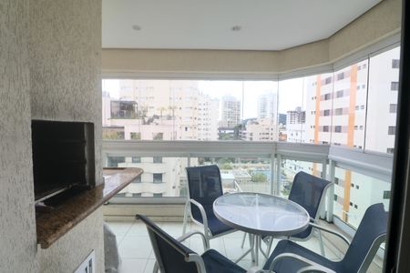Apartamento para alugar com 115m², 4 quartos e 2 vagasVaranda