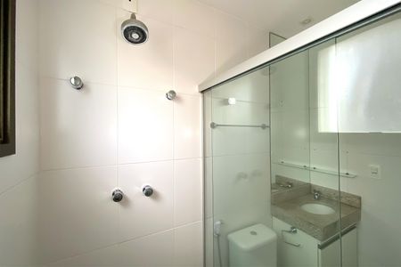 Apartamento à venda com 137m², 4 quartos e 3 vagasBanheiro da Suíte 1