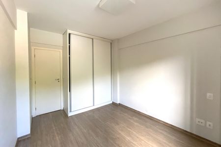 Apartamento à venda com 137m², 4 quartos e 3 vagasQuarto 2