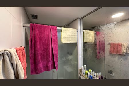 Apartamento à venda com 70m², 2 quartos e 1 vagaBanheiro do quarto 2