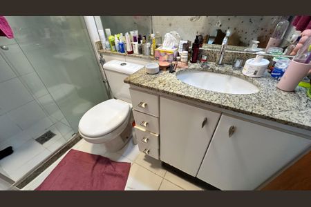 Apartamento à venda com 70m², 2 quartos e 1 vagaBanheiro do Quarto 2