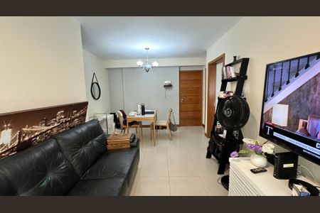 Apartamento à venda com 70m², 2 quartos e 1 vagaSala