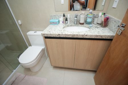 Casa à venda com 165m², 3 quartos e 2 vagasBanheiro da Suíte