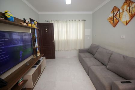 Casa à venda com 165m², 3 quartos e 2 vagasSala