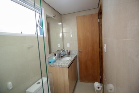 Casa à venda com 165m², 3 quartos e 2 vagasBanheiro da Suíte