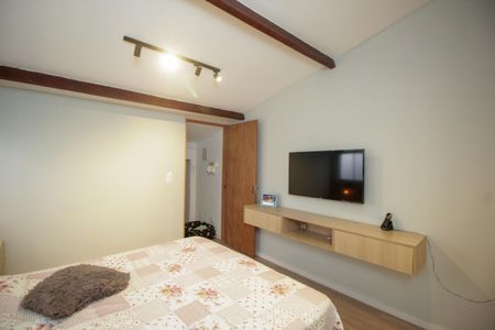 Casa à venda com 165m², 3 quartos e 2 vagasSuíte