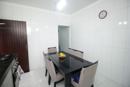 Casa à venda com 165m², 3 quartos e 2 vagasCozinha