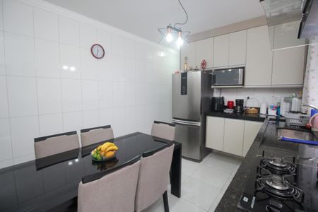 Casa à venda com 165m², 3 quartos e 2 vagasCozinha