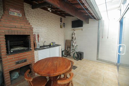 Casa à venda com 165m², 3 quartos e 2 vagasChurrasqueira