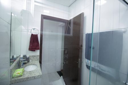 Casa à venda com 165m², 3 quartos e 2 vagasBanheiro Social