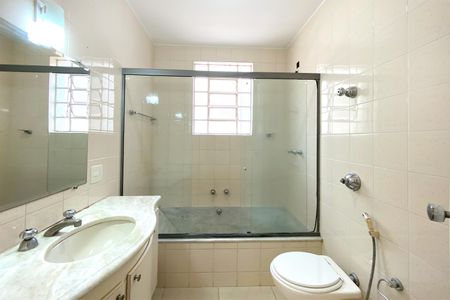 Apartamento à venda com 110m², 3 quartos e 1 vaga Apartamento à venda com 110m², 3 quartos e 1 vagaBanheiro