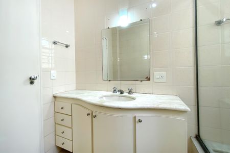 Apartamento à venda com 110m², 3 quartos e 1 vaga Apartamento à venda com 110m², 3 quartos e 1 vagaBanheiro