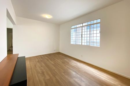 Apartamento à venda com 110m², 3 quartos e 1 vaga Apartamento à venda com 110m², 3 quartos e 1 vagaSala