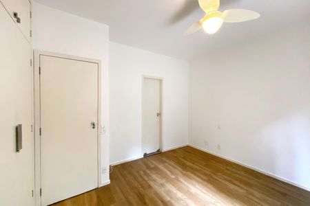 Apartamento à venda com 110m², 3 quartos e 1 vaga Apartamento à venda com 110m², 3 quartos e 1 vagaSuite 1