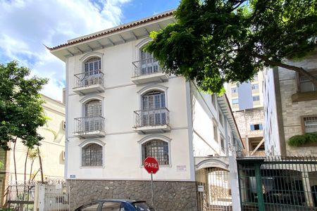 Apartamento à venda com 110m², 3 quartos e 1 vaga Apartamento à venda com 110m², 3 quartos e 1 vagaFachada
