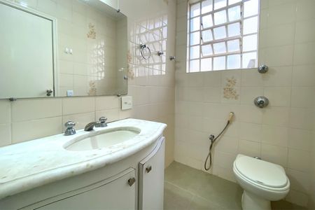 Apartamento à venda com 110m², 3 quartos e 1 vaga Apartamento à venda com 110m², 3 quartos e 1 vagaBanheiro da Suíte 1