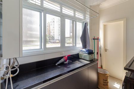 Apartamento à venda com 109m², 3 quartos e 1 vagaÁrea de Serviço