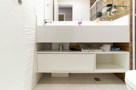 Apartamento à venda com 67m², 2 quartos e 2 vagasBanheiro