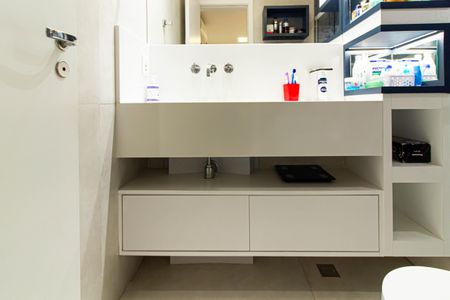 Apartamento à venda com 67m², 2 quartos e 2 vagasBanheiro da Suíte