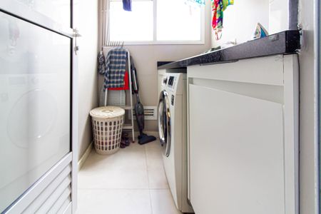 Apartamento à venda com 67m², 2 quartos e 2 vagasÁrea de Serviço