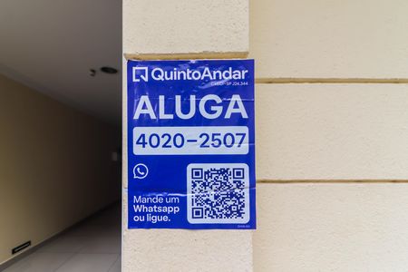 Studio para alugar com 64m², 2 quartos e 2 vagas Studio para alugar com 64m², 2 quartos e 2 vagasFachada