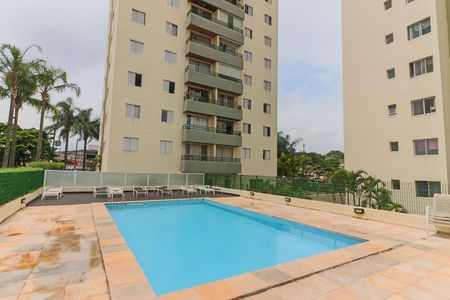 Studio para alugar com 64m², 2 quartos e 2 vagas Studio para alugar com 64m², 2 quartos e 2 vagasÁrea comum - Piscina