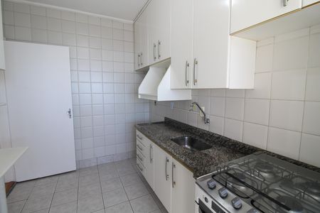 Apartamento para alugar com 64m², 2 quartos e 2 vagasCozinha