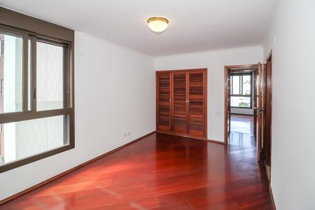 Apartamento à venda com 150m², 3 quartos e 1 vaga Apartamento à venda com 150m², 3 quartos e 1 vagaSuíte
