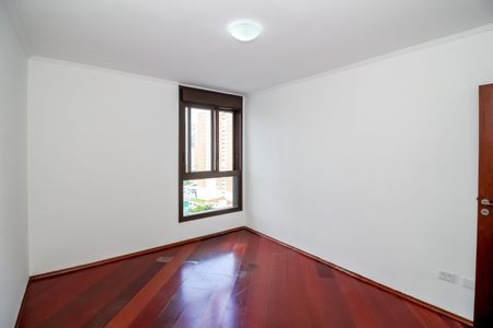 Apartamento à venda com 150m², 3 quartos e 1 vaga Apartamento à venda com 150m², 3 quartos e 1 vagaQuarto 2