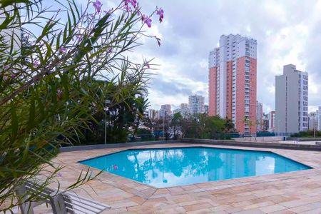 Apartamento à venda com 150m², 3 quartos e 1 vaga Apartamento à venda com 150m², 3 quartos e 1 vagaPiscina