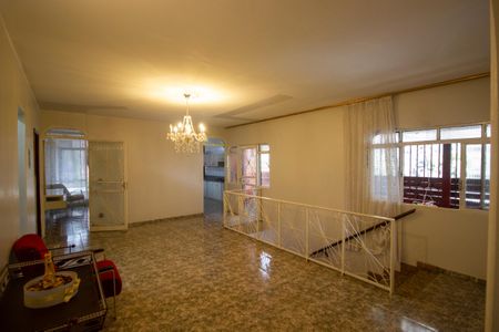 Casa para alugar com 4 quartos, 195m² em Qsb, Brasília