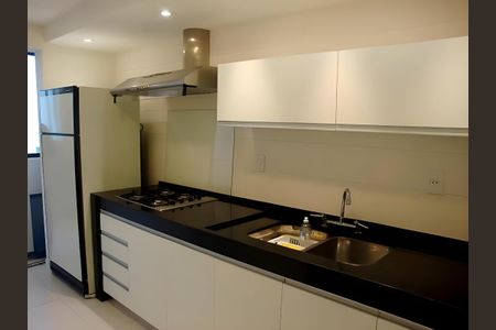 Apartamento para alugar com 88m², 2 quartos e 1 vaga