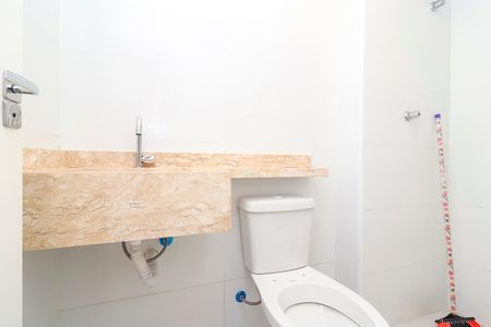 Apartamento para alugar com 38m², 2 quartos e sem vagaBanheiro