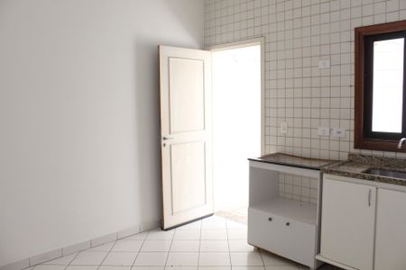 Casa de condomínio para alugar com 125m², 2 quartos e 2 vagas Casa de condomínio para alugar com 125m², 2 quartos e 2 vagasCozinha