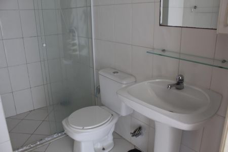 Casa de condomínio para alugar com 125m², 2 quartos e 2 vagas Casa de condomínio para alugar com 125m², 2 quartos e 2 vagasBanheiro