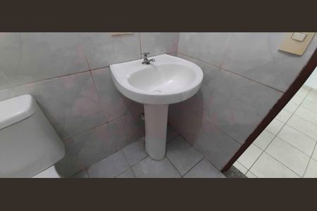 Casa para alugar com 44m², 1 quarto e sem vagaBanheiro da Suíte