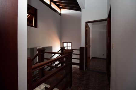 Casa de condomínio para alugar com 450m², 7 quartos e 3 vagasCorredor