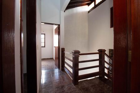 Casa de condomínio para alugar com 450m², 7 quartos e 3 vagasCorredor