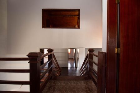 Casa de condomínio para alugar com 450m², 7 quartos e 3 vagasCorredor