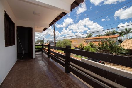 Casa de condomínio para alugar com 450m², 7 quartos e 3 vagasSacada