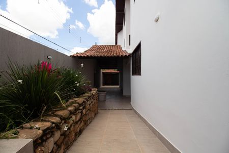 Casa de condomínio para alugar com 450m², 7 quartos e 3 vagasJardim