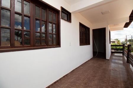 Casa de condomínio para alugar com 450m², 7 quartos e 3 vagasSacada
