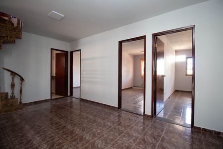 Casa de condomínio para alugar com 450m², 7 quartos e 3 vagasSala 