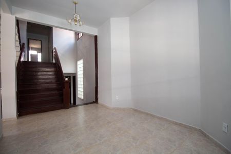 Casa de condomínio para alugar com 450m², 7 quartos e 3 vagasSala 