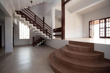 Casa de condomínio para alugar com 450m², 7 quartos e 3 vagasSala 