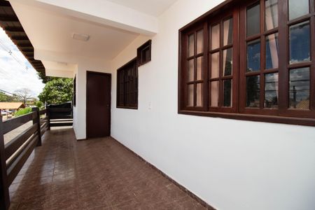 Casa de condomínio para alugar com 450m², 7 quartos e 3 vagasSacada