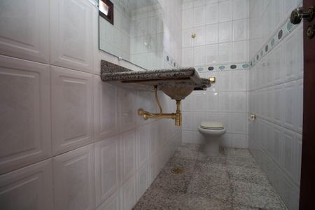 Casa de condomínio para alugar com 450m², 7 quartos e 3 vagasLavabo