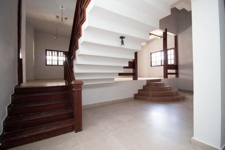 Casa de condomínio para alugar com 450m², 7 quartos e 3 vagasSala 