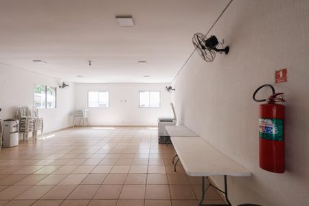 Apartamento para alugar com 50m², 2 quartos e 1 vagaÁrea comum - Salão de festas